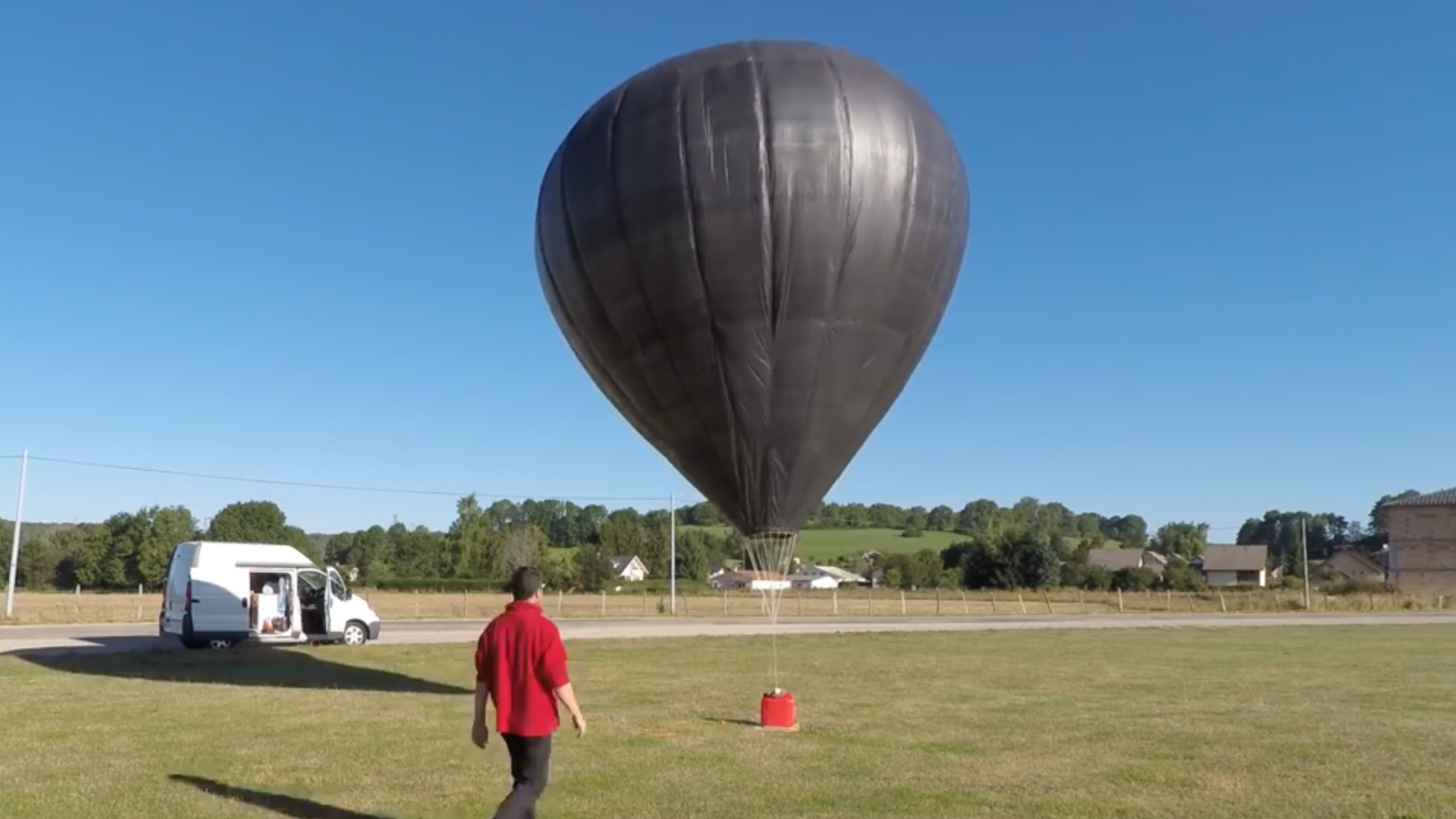 Ballon solaire 67m³ en vol